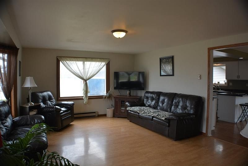 301 Murdock St Tomah WI Zillow Apartments for Rent in Tomah