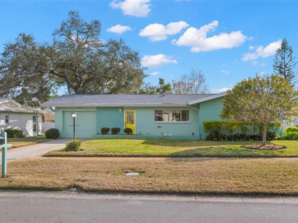 1685 Cambridge Dr, Clearwater, FL 33756