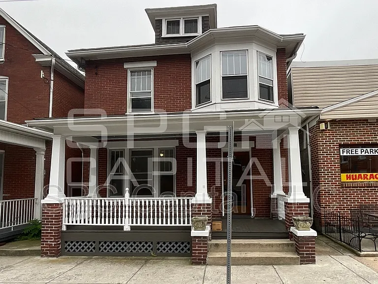 34 W Washington St — Photo 1