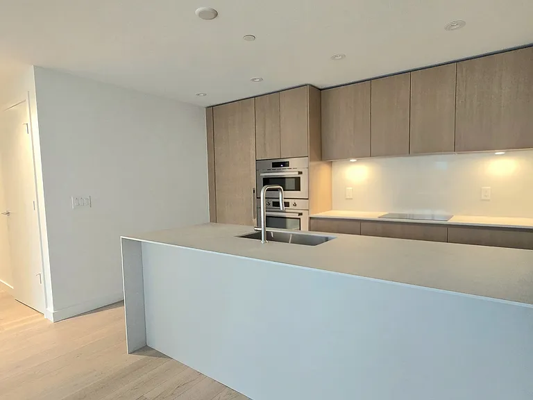 1530 W 6th Ave — Photo 25
