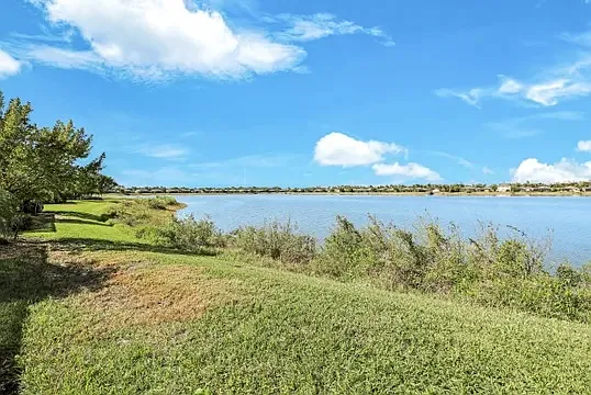 16315 Bonita Landing Cir — Photo 30