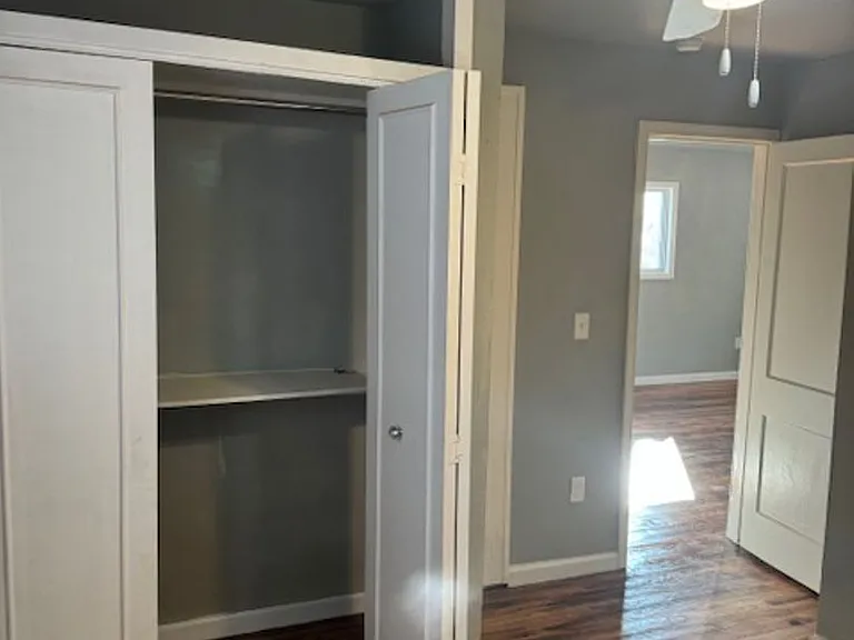 803 W Cherokee St — Photo 20