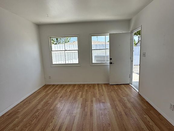 3rd image of 2344 Elden Ave Unit A