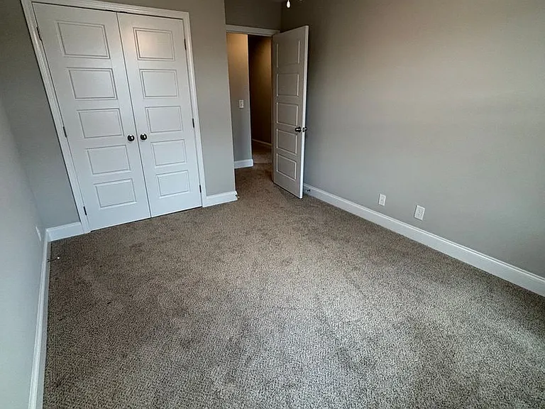 906 Recurve Ct — Photo 29