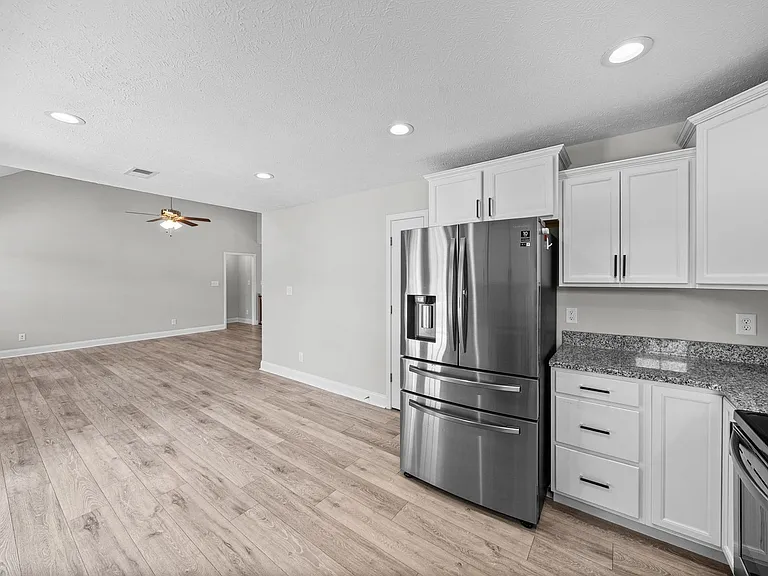 169 Bonnell Dr — Photo 12