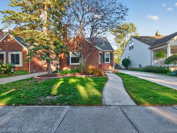 210 N Wilson Ave, Royal Oak, MI 48067