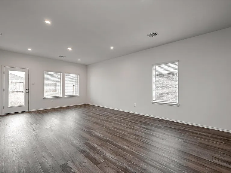 5619 Vintage Oakmont Dr — Photo 10