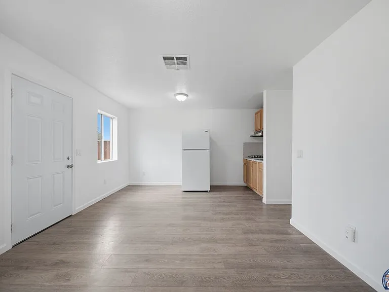 1077 Wozencraft St #2 — Photo 12