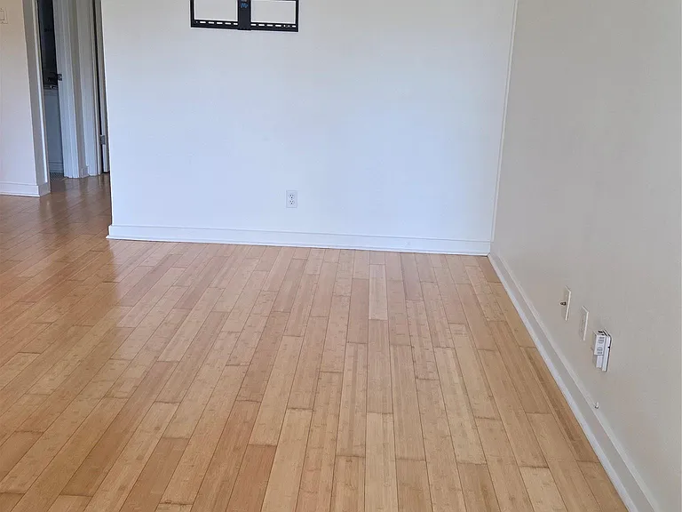 2303 E Side Dr #220 — Photo 10