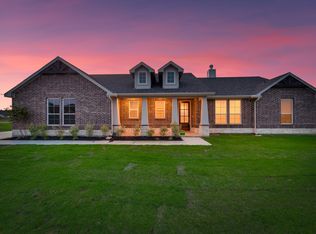 2900 Mossy Oak Dr, Terrell, TX 75161