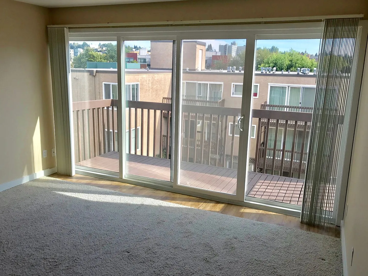 Aladdin Apartments on Greenlake — Photo 2