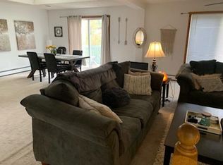 1405 Maple Rd, Williamsville, NY 14221