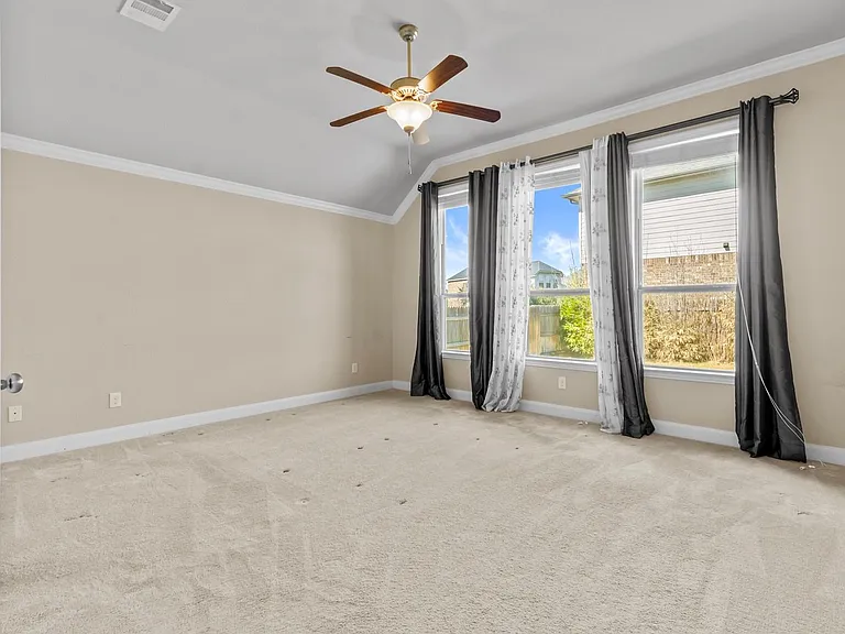 3704 Ashbury Rd — Photo 9