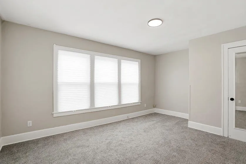 3 bed, $1,700 — Photo 4