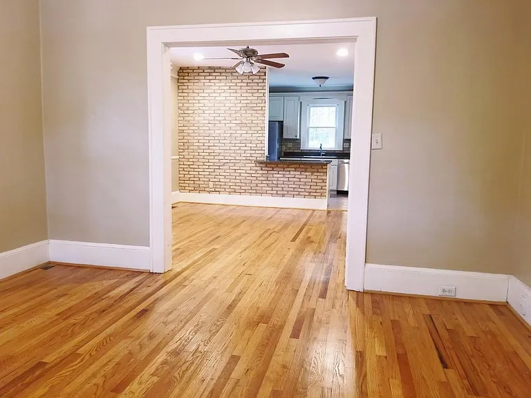 105 Whitehall St — Photo 8