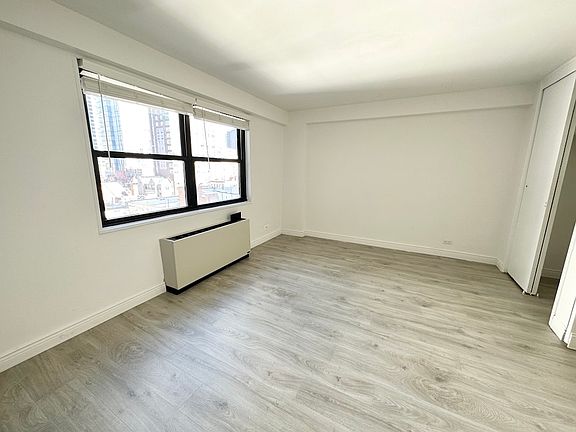 5th image of 305 E 86th St #8KE