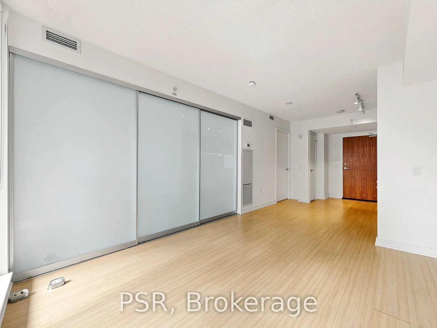 1 bed, $2,300 — Photo 3