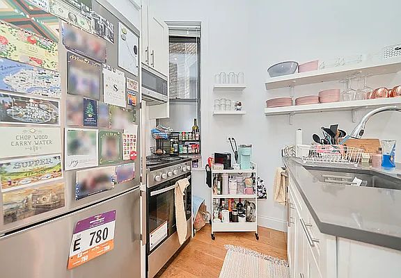 5th image of 238 E 33rd St APT 1