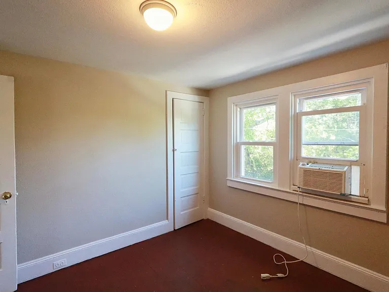 39 Moran Ave — Photo 20