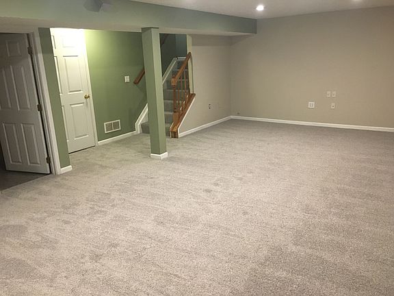 3rd image of 10192 Hempsteade Dr