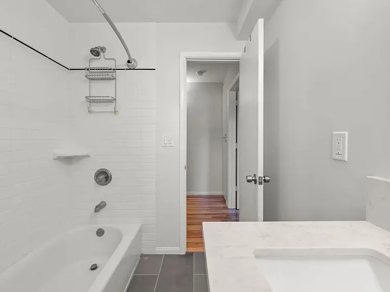 Charming 1 & 2 Bedrooms on the Chandler Bike Path — Photo 52