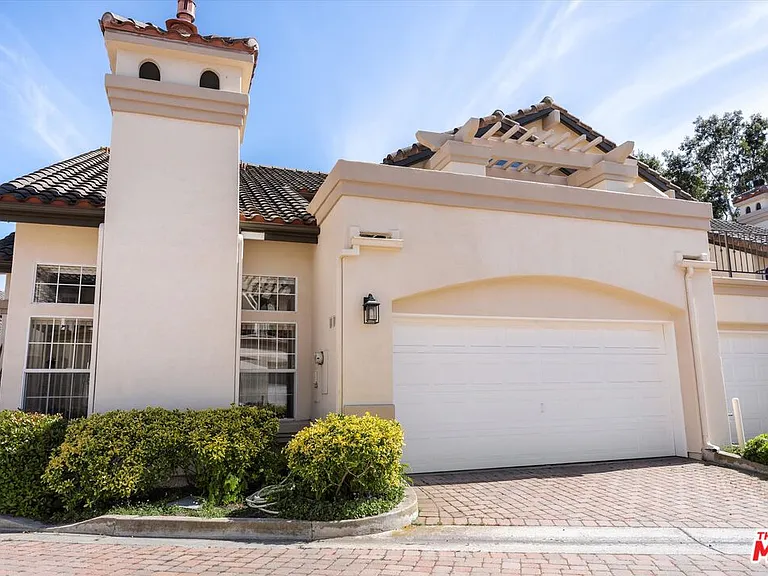 1256 Cravens Ln #3 — Photo 33