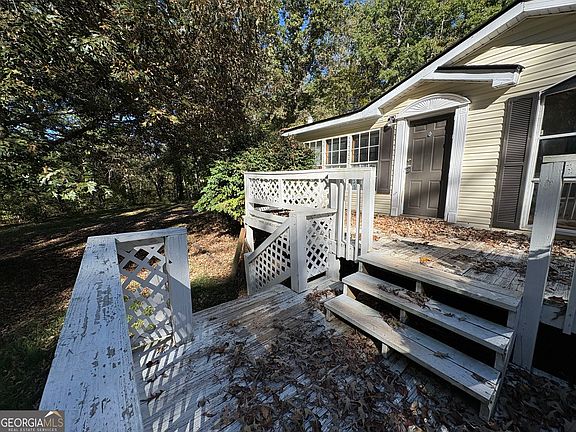 2nd image of 227 Lancelot Rd