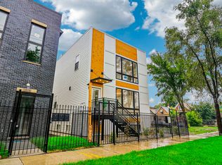 3804 W Ohio St, Chicago, IL 60624
