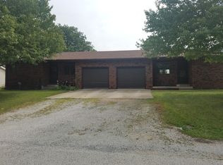 408 S White St, Sidney, IL 61877