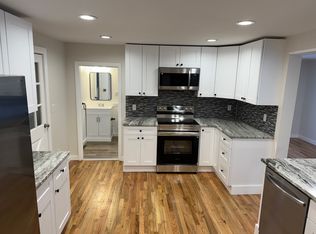 27 School St, Plainville, CT 06062