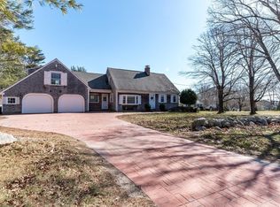 79 Highland Ave, Dartmouth, MA 02747