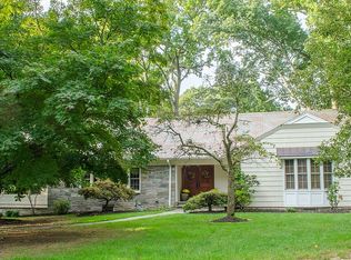 25 Sherwood Rd, Short Hills, NJ 07078