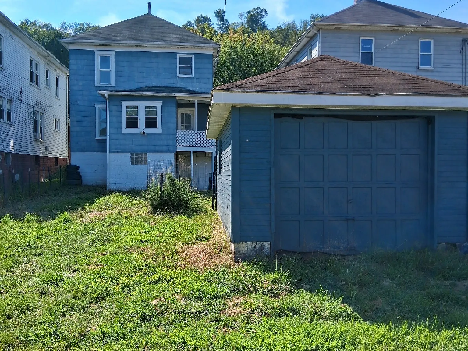 3 bed, 1328 sqft, $950 — Photo 2