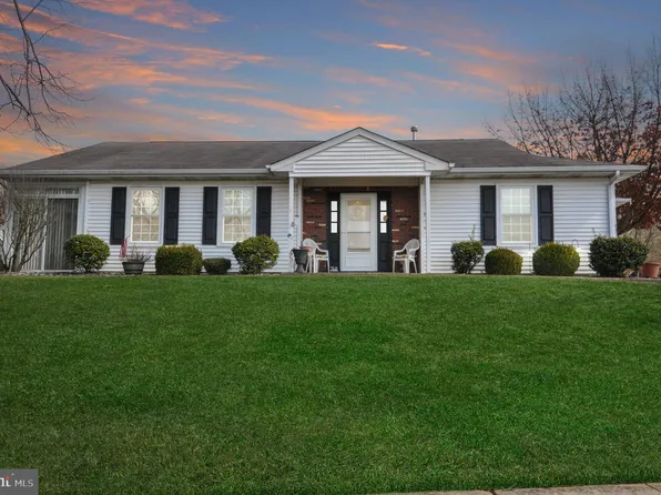 2 Waterwheel Ct, Columbus, NJ 08022