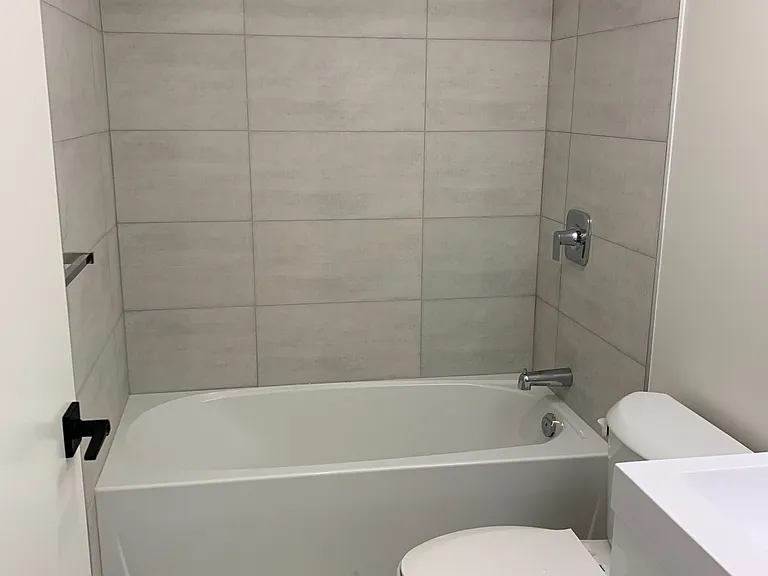 33 Erie Ave #1806 — Photo 8