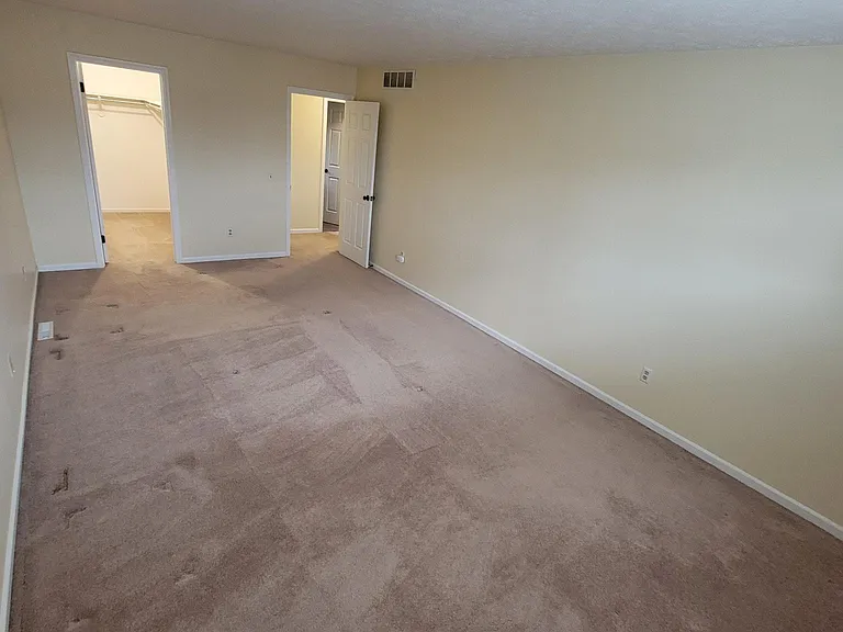 1138 Cunningham Dr — Photo 31