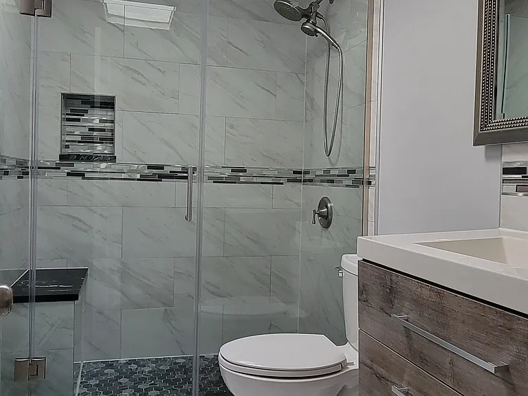 2076 E 55th St #3 — Photo 10