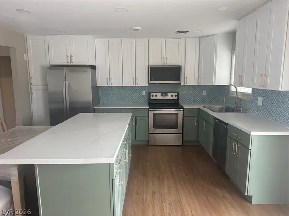 2800 Avalon Ave, Las Vegas, NV 89107