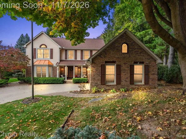 1031 Pointe Place Blvd, Rochester, MI 48307
