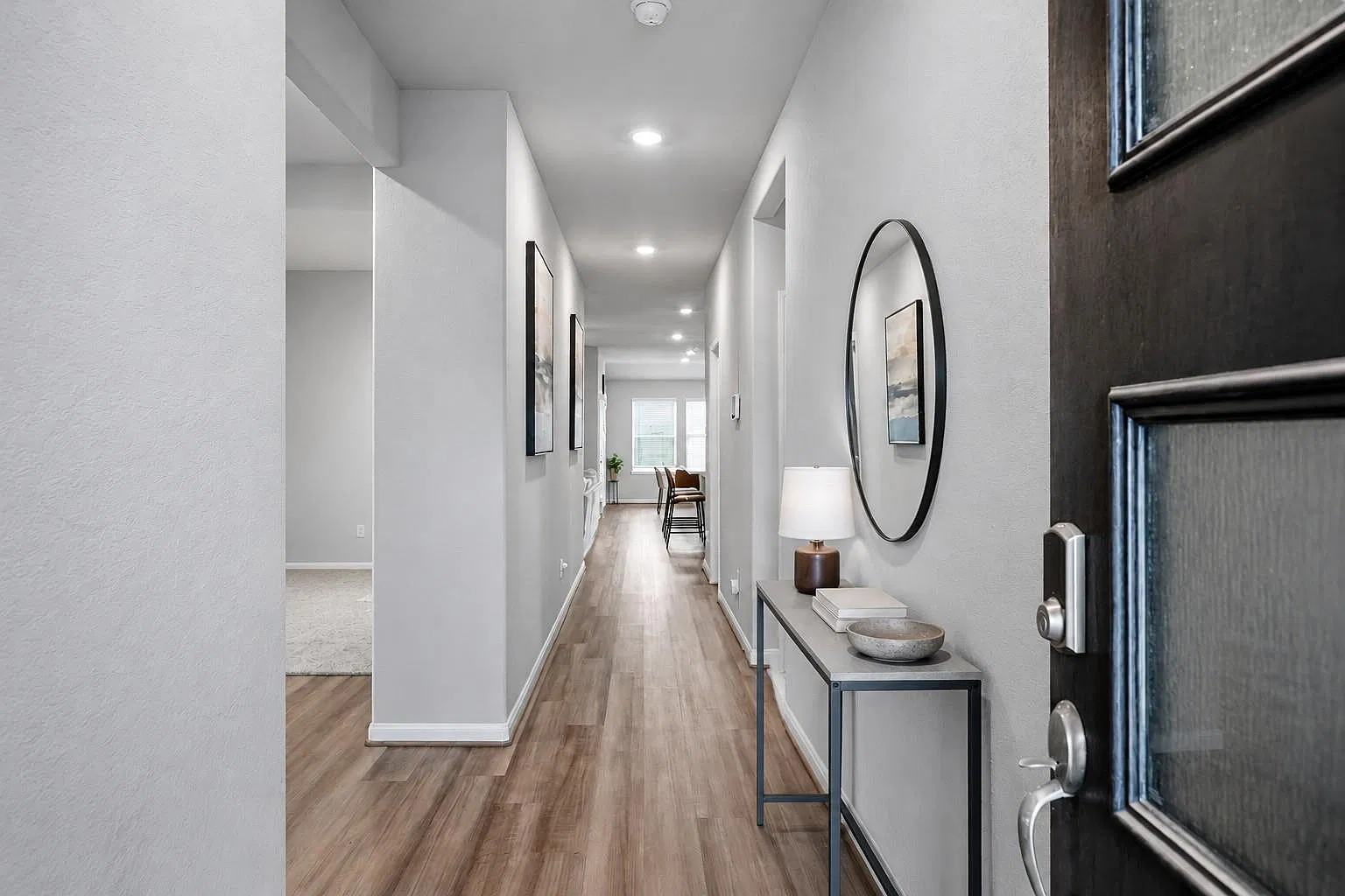 3 bed, 2.0 bath, 1707 sqft, $2,250 — Photo 2