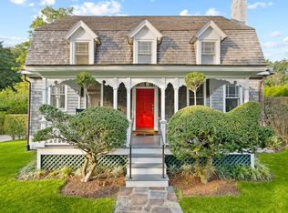 61 Hampton St, Sag Harbor, NY 11963