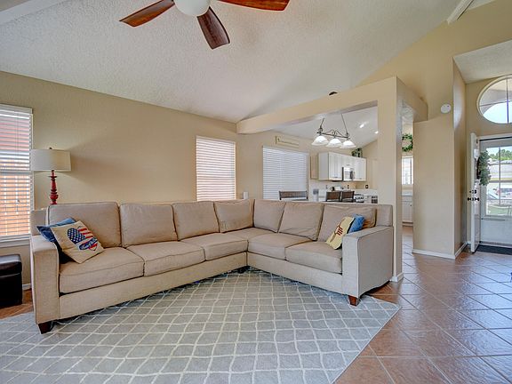 2nd image of 4811 Mesa Bonita Ct NW