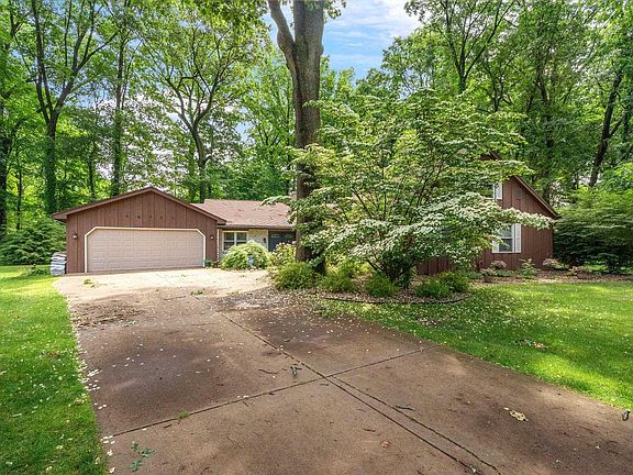2nd image of 16751 Londonberry Ln