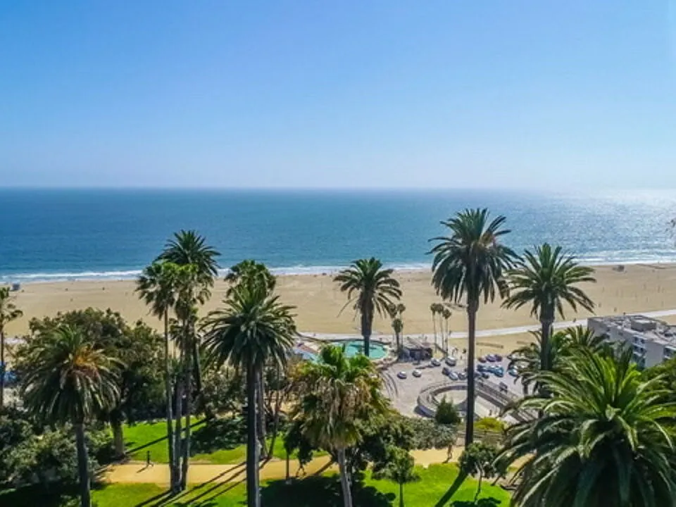 833 Ocean Ave #303