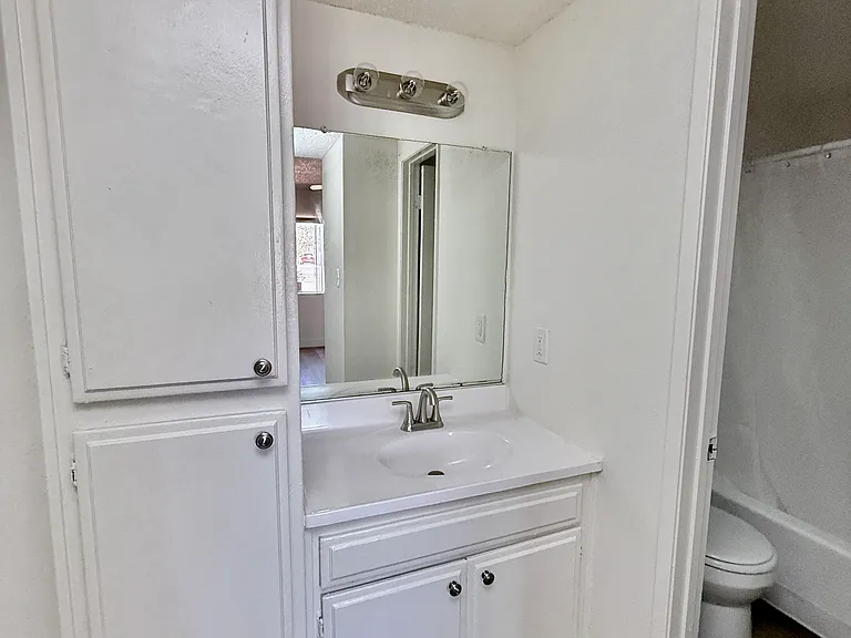 7423 N Lankershim Blvd #2 — Photo 17
