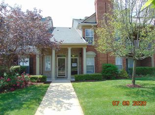 5366 Brookemonte Cir #1, Rochester, MI 48306