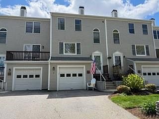 1st image of 414 N Ln