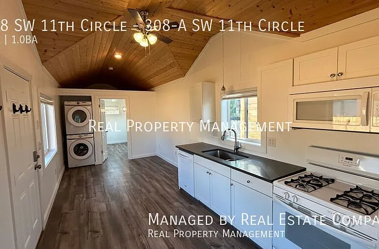 308 SW 11th Cir #A — Photo 4