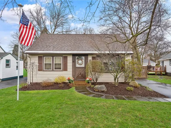 204 Stonefield Rd, Syracuse, NY 13205