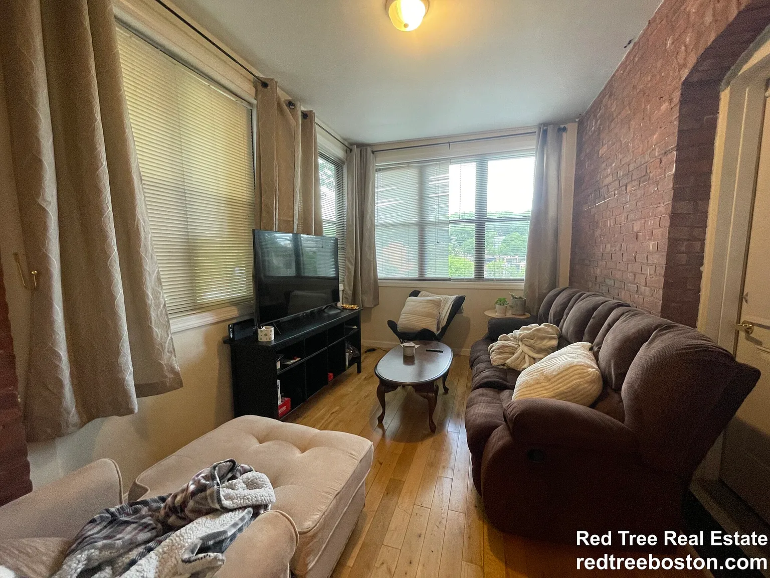 3 bed, 1200 sqft, $4,500 — Photo 3
